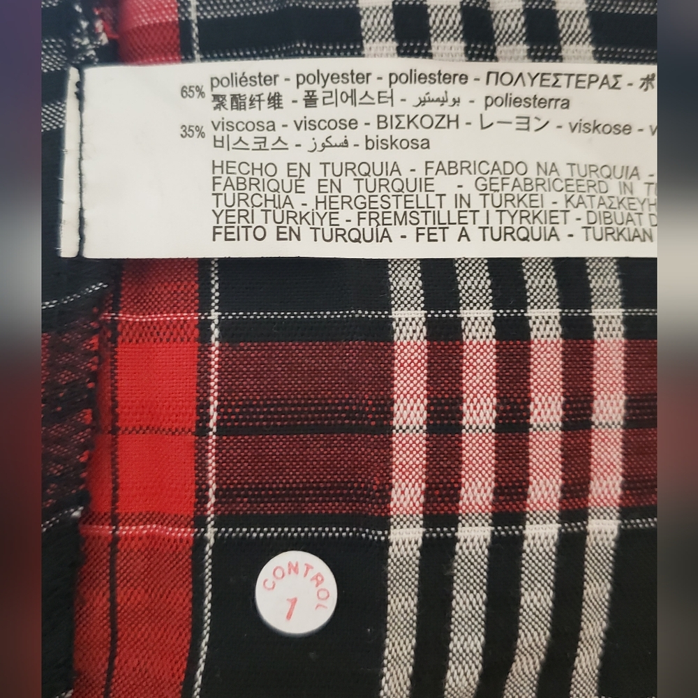Zara Plaid A-Line Skirt Sz Medium in Red and Black Holiday Flowy - Picture 5 of 5
